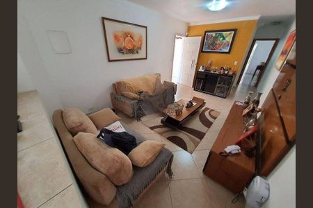 Casa à venda com 3 quartos, 132m² em Jardim Santo Elias, São Paulo