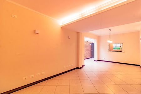 Casa à venda com 3 quartos, 240m² em Jabaquara, São Paulo