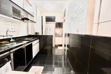 Apartamento à venda com 64m², 2 quartos e 1 vagaCozinha