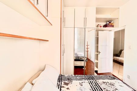 Quarto 1 de apartamento à venda com 2 quartos, 64m² em Copacabana, Rio de Janeiro