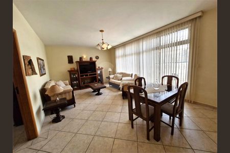 Casa à venda com 3 quartos, 253m² em Jardim Caravelas, São Paulo