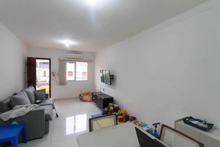 Casa à venda com 90m², 3 quartos e 2 vagasSala