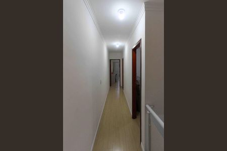 Casa à venda com 90m², 3 quartos e 2 vagasCorredor