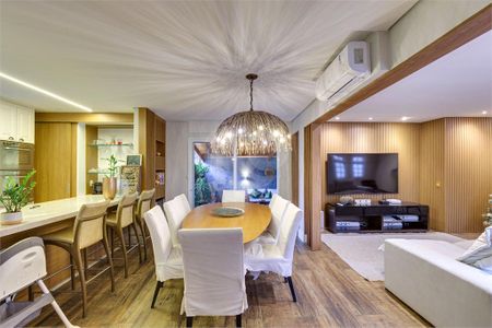 Casa à venda com 4 quartos, 200m² em Jardim dos Estados, São Paulo