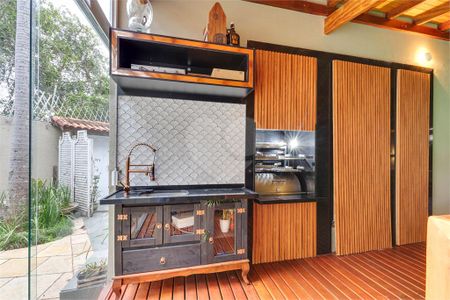 Casa à venda com 4 quartos, 200m² em Jardim dos Estados, São Paulo