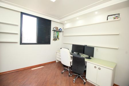 Apartamento para alugar com 266m², 4 quartos e 3 vagas Apartamento para alugar com 266m², 4 quartos e 3 vagasEscritório