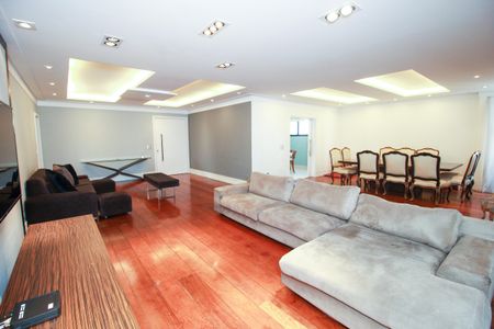Apartamento para alugar com 266m², 4 quartos e 3 vagas Apartamento para alugar com 266m², 4 quartos e 3 vagasSala