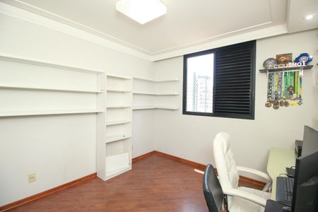 Apartamento para alugar com 266m², 4 quartos e 3 vagas Apartamento para alugar com 266m², 4 quartos e 3 vagasEscritório