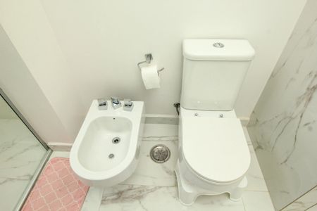 Apartamento para alugar com 266m², 4 quartos e 3 vagas Apartamento para alugar com 266m², 4 quartos e 3 vagasBanheiro da Suíte