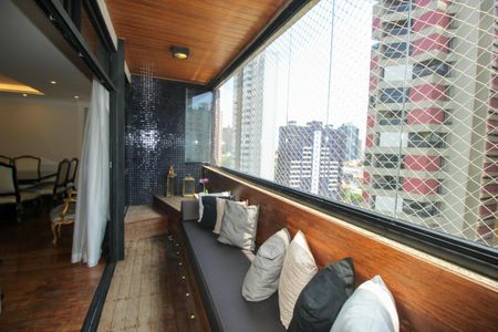 Apartamento para alugar com 266m², 4 quartos e 3 vagas Apartamento para alugar com 266m², 4 quartos e 3 vagasVaranda da Sala