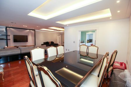 Apartamento para alugar com 266m², 4 quartos e 3 vagas Apartamento para alugar com 266m², 4 quartos e 3 vagasSala de Jantar