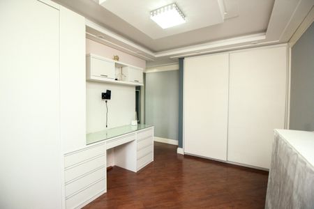 Apartamento para alugar com 266m², 4 quartos e 3 vagas Apartamento para alugar com 266m², 4 quartos e 3 vagasSuíte