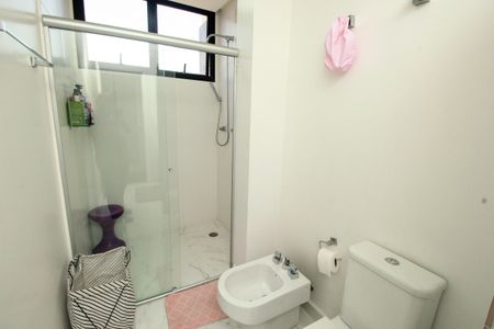 Apartamento para alugar com 266m², 4 quartos e 3 vagas Apartamento para alugar com 266m², 4 quartos e 3 vagasBanheiro da Suíte