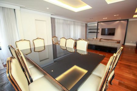 Apartamento para alugar com 266m², 4 quartos e 3 vagas Apartamento para alugar com 266m², 4 quartos e 3 vagasSala de Jantar