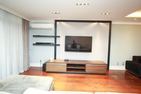 Apartamento para alugar com 266m², 4 quartos e 3 vagas Apartamento para alugar com 266m², 4 quartos e 3 vagasSala