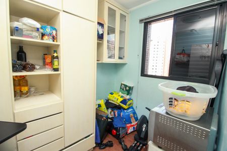 Apartamento para alugar com 266m², 4 quartos e 3 vagas Apartamento para alugar com 266m², 4 quartos e 3 vagasQuarto de Serviço