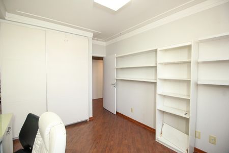 Apartamento para alugar com 266m², 4 quartos e 3 vagas Apartamento para alugar com 266m², 4 quartos e 3 vagasEscritório