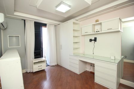 Apartamento para alugar com 266m², 4 quartos e 3 vagas Apartamento para alugar com 266m², 4 quartos e 3 vagasSuíte