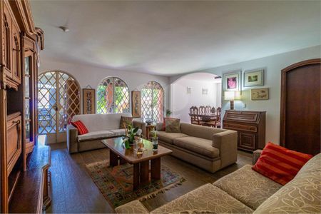 Casa de Condomínio à venda com 4 quartos, 255m² em Jardim dos Estados, São Paulo