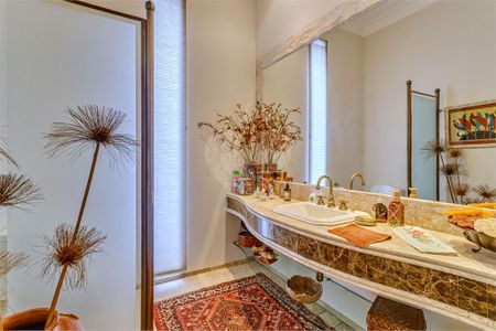 Casa à venda com 4 quartos, 750m² em Santo Amaro, São Paulo