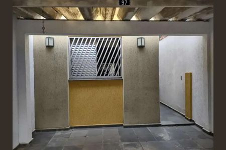 Casa à venda com 100m², 3 quartos e 2 vagasÁrea externa