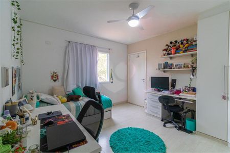 Casa à venda com 265m², 4 quartos e 3 vagas