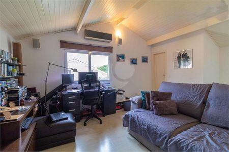 Casa à venda com 265m², 4 quartos e 3 vagas