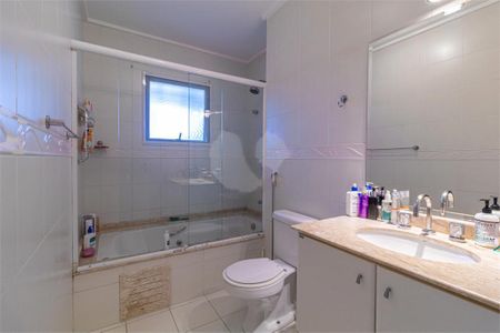 Casa à venda com 265m², 4 quartos e 3 vagas