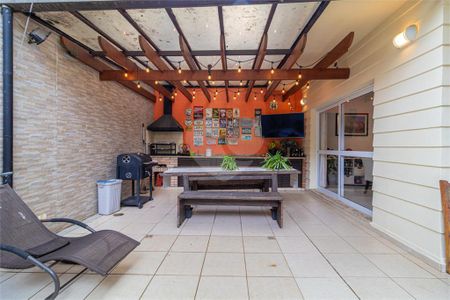 Casa à venda com 265m², 4 quartos e 3 vagas