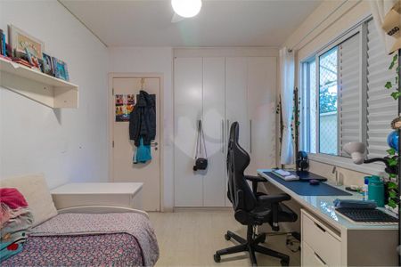 Casa à venda com 265m², 4 quartos e 3 vagas