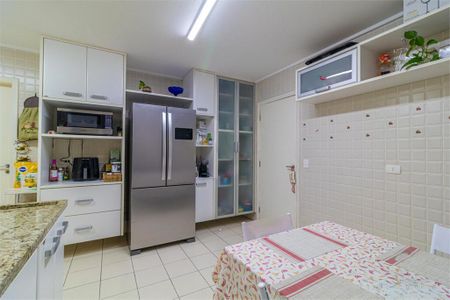 Casa à venda com 265m², 4 quartos e 3 vagas