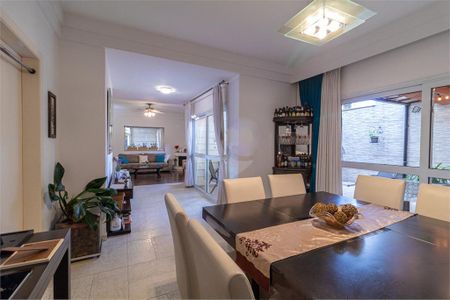 Casa à venda com 265m², 4 quartos e 3 vagas