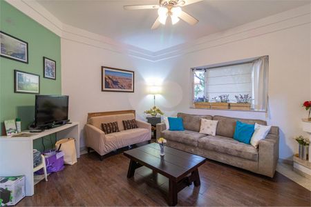 Casa à venda com 4 quartos, 265m² em Campo Belo, São Paulo