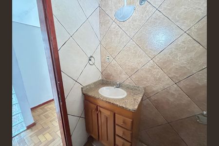 Apartamento para alugar com 60m², 2 quartos e sem vagaBanheiro