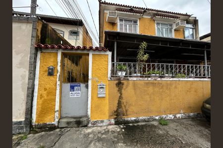Apartamento para alugar com 60m², 2 quartos e sem vagaFachada + plaquinha