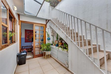 Casa de condomínio à venda com 111m², 3 quartos e 1 vaga