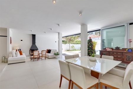 Casa à venda com 4 quartos, 375m² em Jardim dos Estados, São Paulo