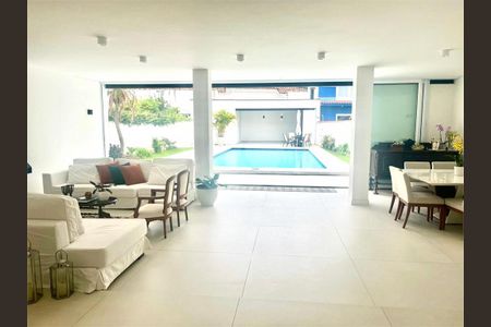 Casa à venda com 4 quartos, 375m² em Jardim dos Estados, São Paulo