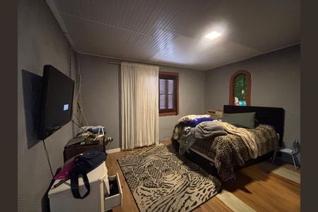 Casa à venda com 200m², 4 quartos e 2 vagasQuarto