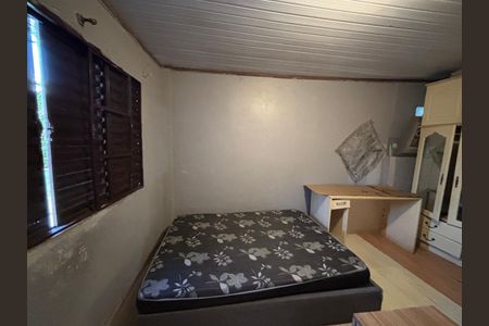 Casa à venda com 200m², 4 quartos e 2 vagasCasa 2 - Quarto