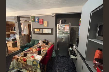 Casa à venda com 200m², 4 quartos e 2 vagasCozinha