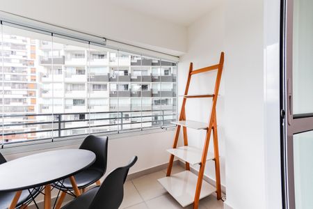 Varanda de kitnet/studio para alugar com 1 quarto, 30m² em Butantã, São Paulo