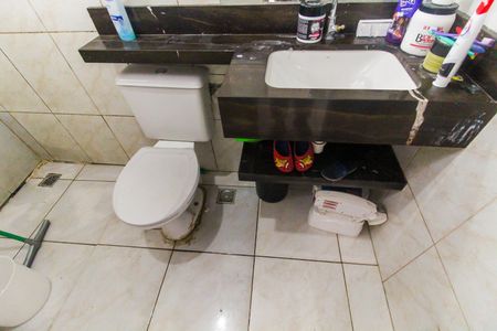 Casa à venda com 50m², 2 quartos e 1 vagaBanheiro da Suíte 2