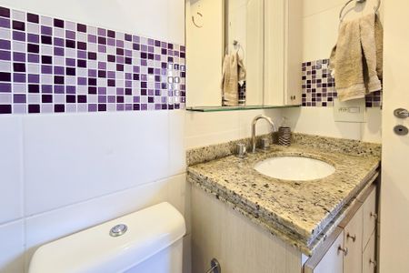 Apartamento à venda com 84m², 2 quartos e 2 vagasBanheiro - Suíte