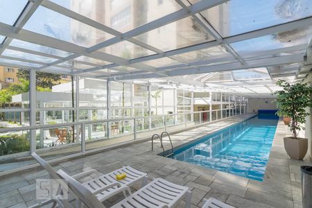 Apartamento à venda com 84m², 2 quartos e 2 vagasÁrea comum - Piscina