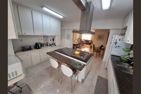 Apartamento à venda com 124m², 3 quartos e 2 vagas