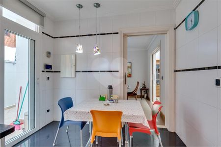 Casa à venda com 2 quartos, 332m² em Jardim dos Estados, São Paulo