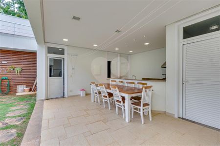 Casa à venda com 2 quartos, 332m² em Jardim dos Estados, São Paulo