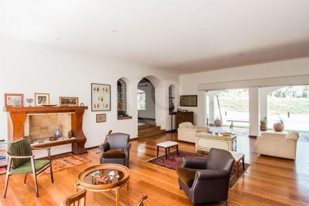 Casa à venda com 4 quartos, 595m² em Jardim dos Estados, São Paulo