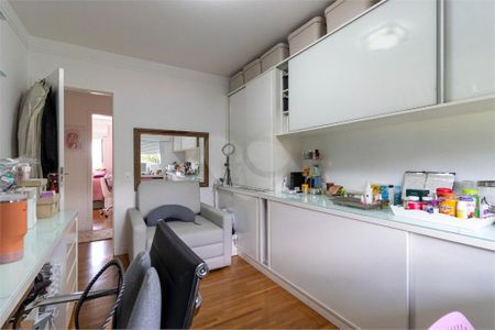 Apartamento à venda com 220m², 4 quartos e 3 vagas